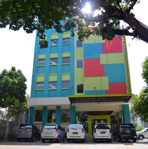 Exterior - Hotel Artha Kencana (Makassar)