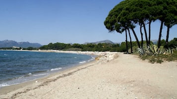 Plage à proximité, beach-volley