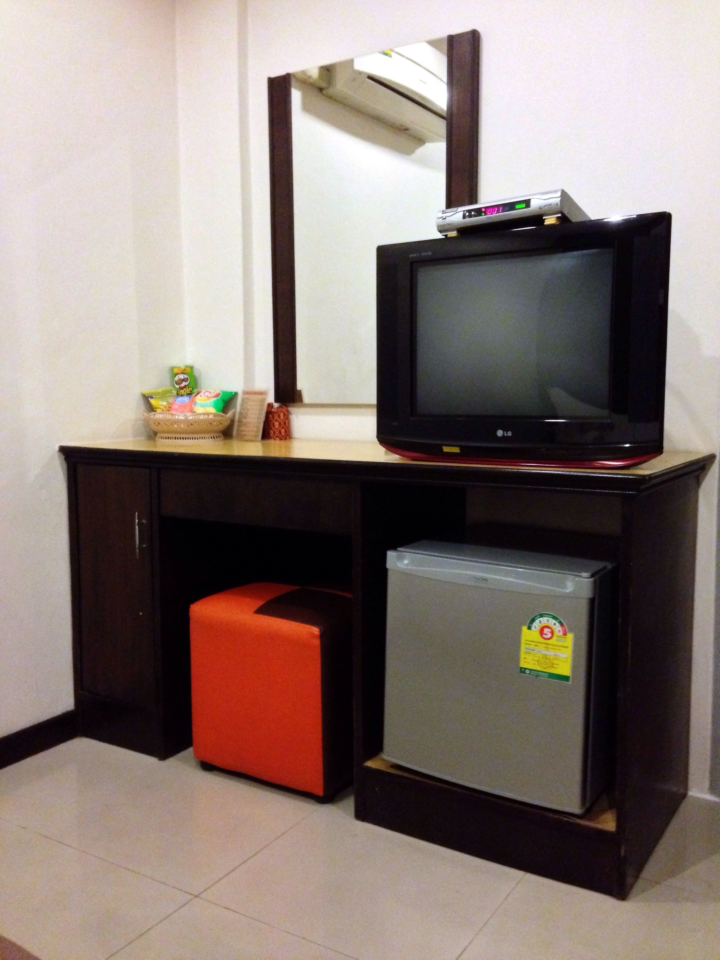 standard room (no window) | minibar, in-room safe, free wifi