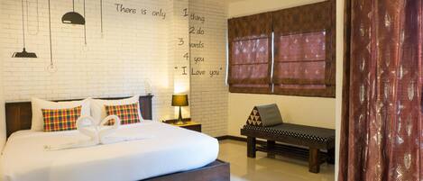 Minibar, in-room safe, free WiFi