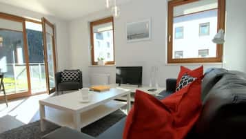 Apartment, Kitchenette (Architecton) | Living room | Flat-screen TV