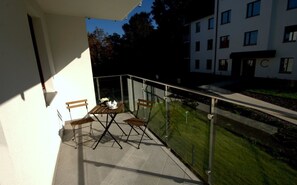 Apartment, Kitchenette (Architecton) | Balcony