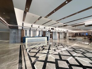 Reception - Grace Hotel (Bangkok)