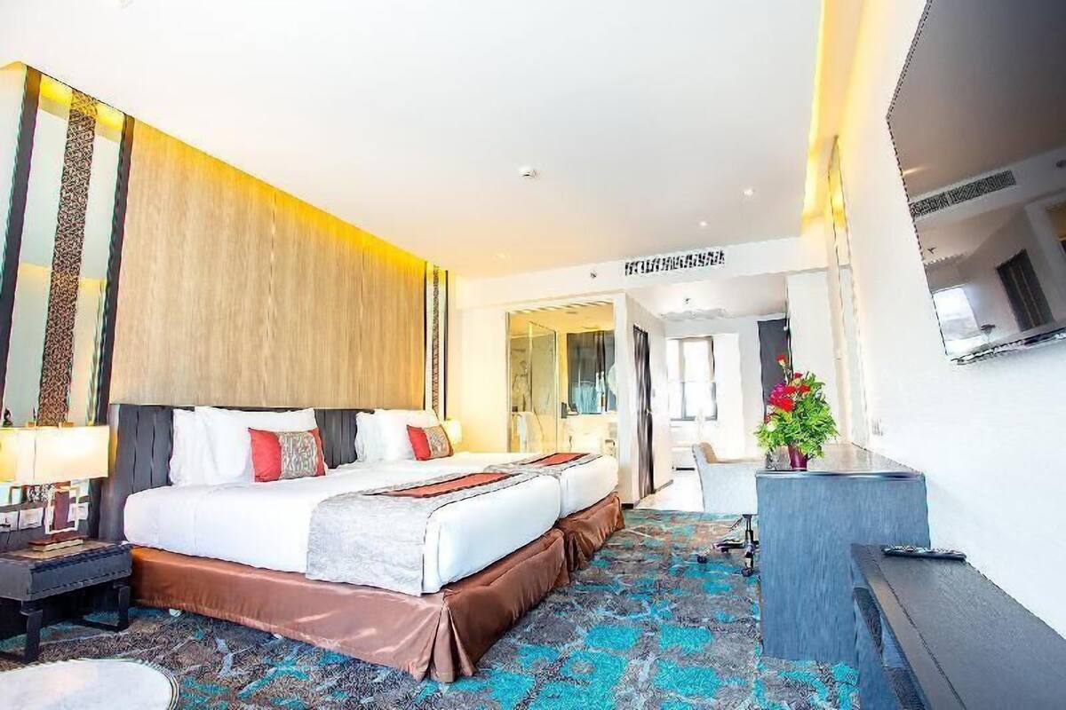 In-room safe, desk, laptop workspace, WiFi (free)
