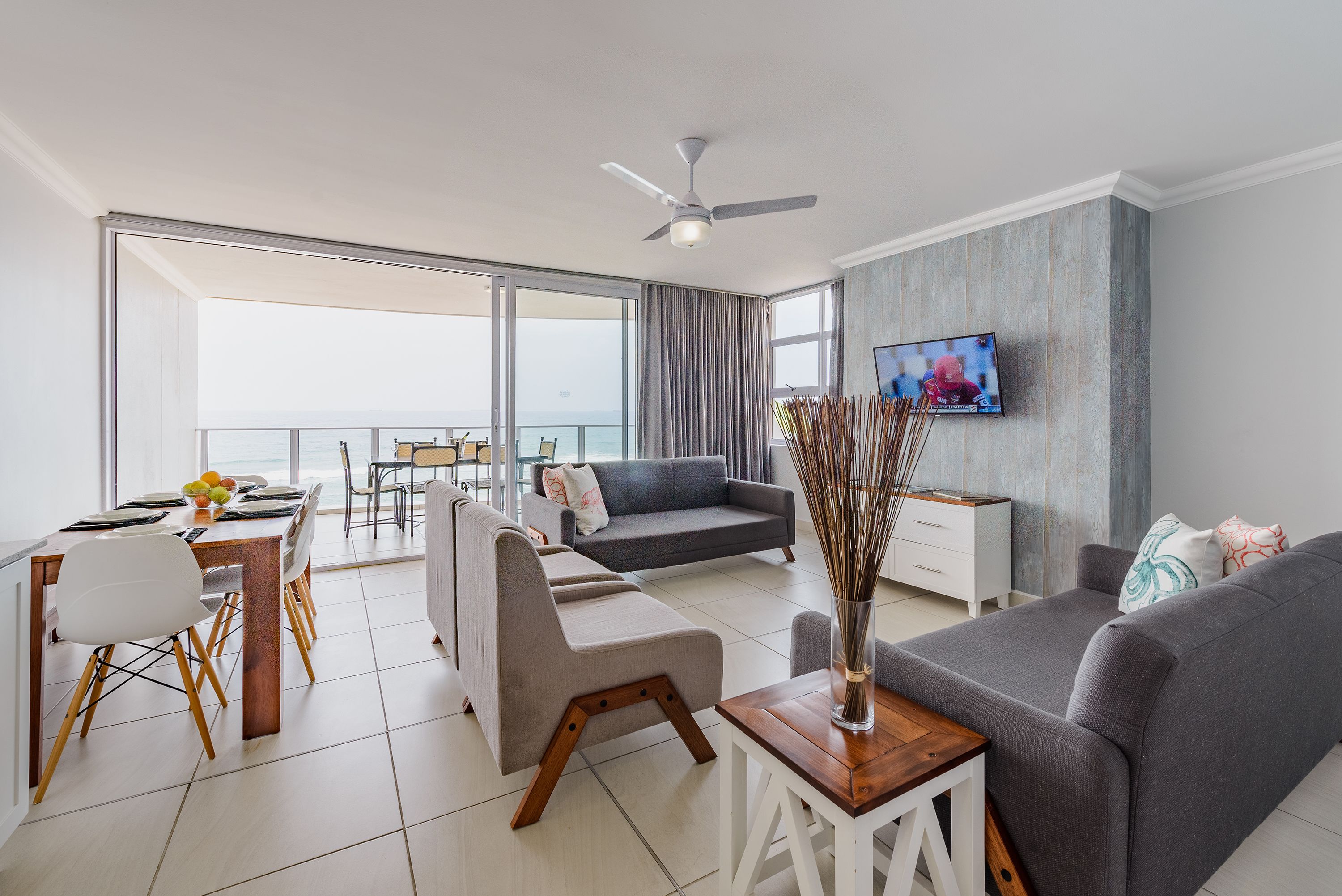 Apartment, 2 Bedrooms | Living room | TV