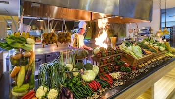 Breakfast, lunch, dinner served; international cuisine