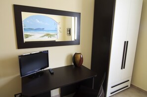 Chambre Double, 1 lit double, salle de bains attenante | Équipements de la chambre