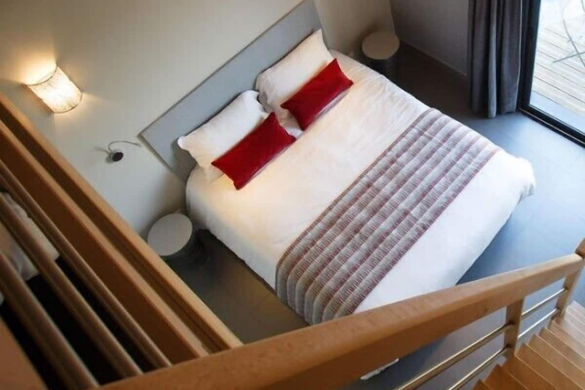 individually decorated, desk, blackout curtains, soundproofing