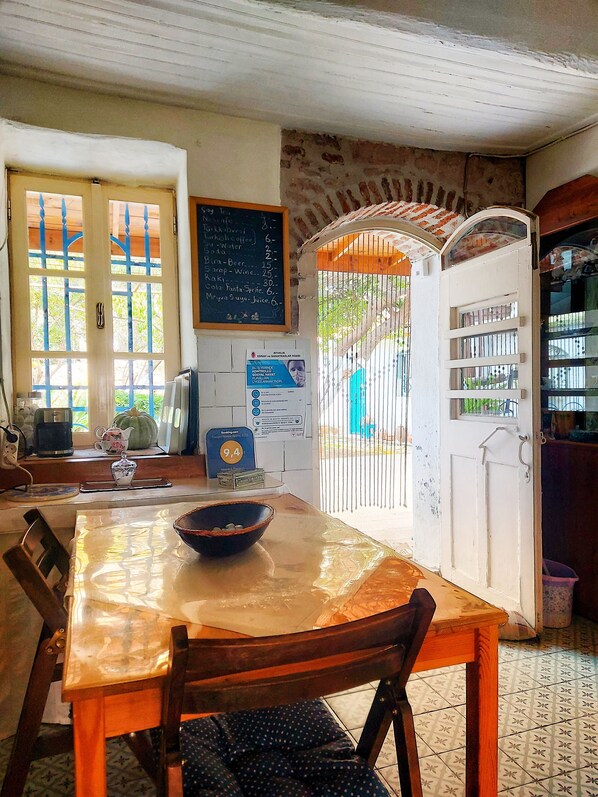 Tägliches inbegriffenes Frühstücksbuffet