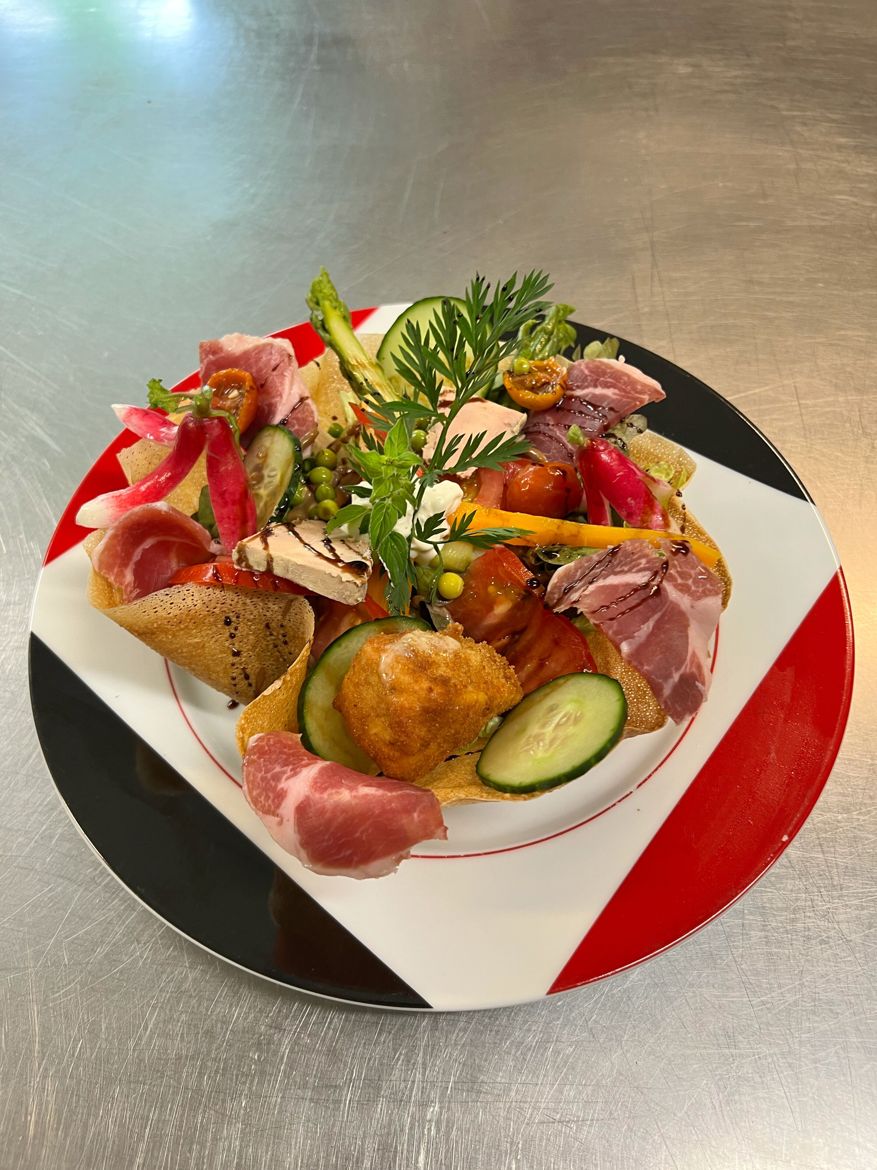 breakfast, lunch, dinner served; french cuisine