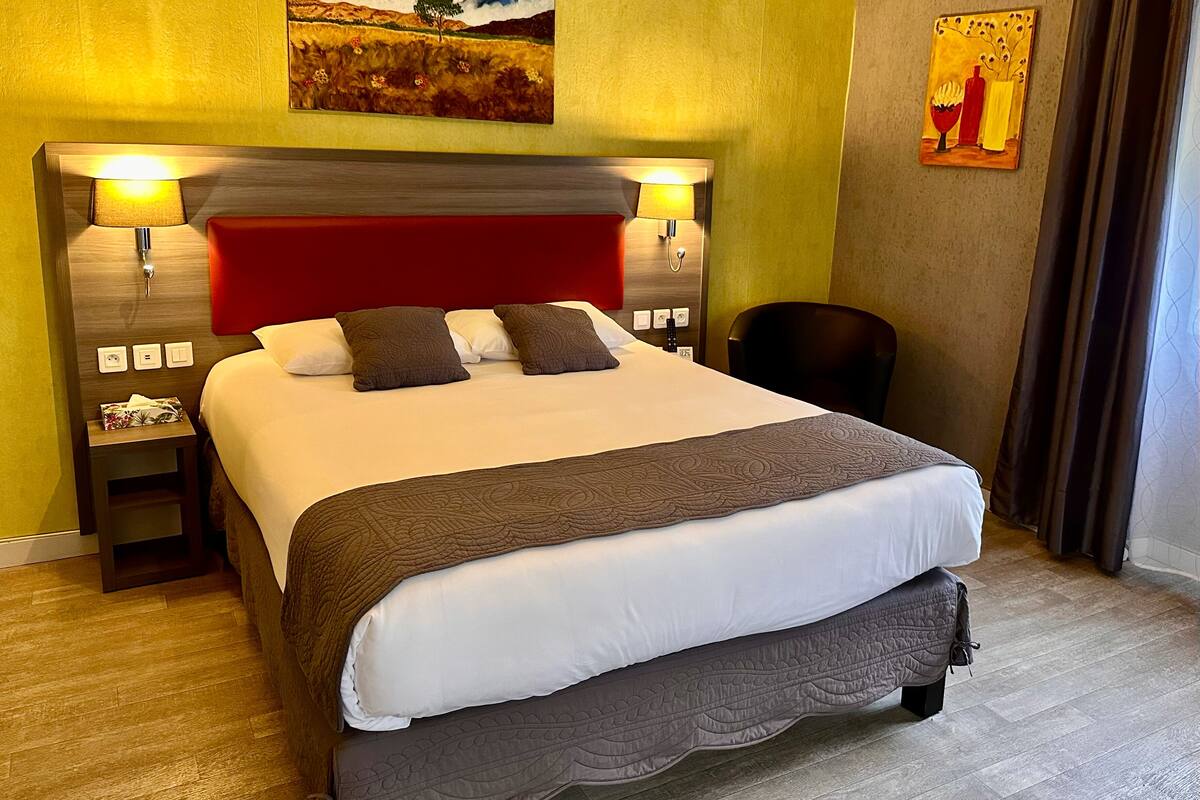 Superior Single Room | Minibar, in-room safe, desk, soundproofing