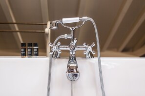 Suite | Bathroom | Free toiletries, hair dryer, towels - B&B DoOr10 (Ghent)