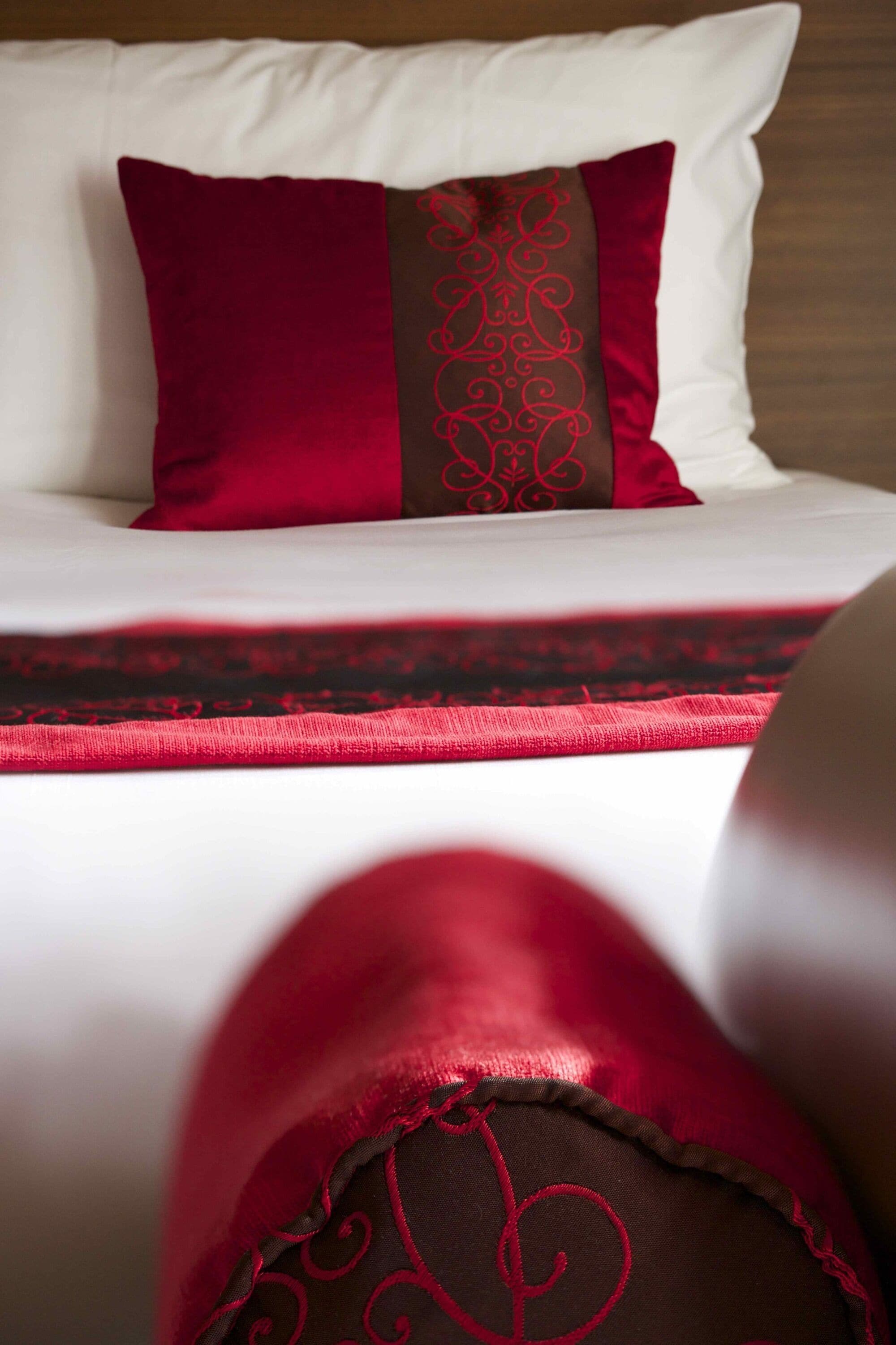 1 bedroom, premium bedding, desk, blackout curtains