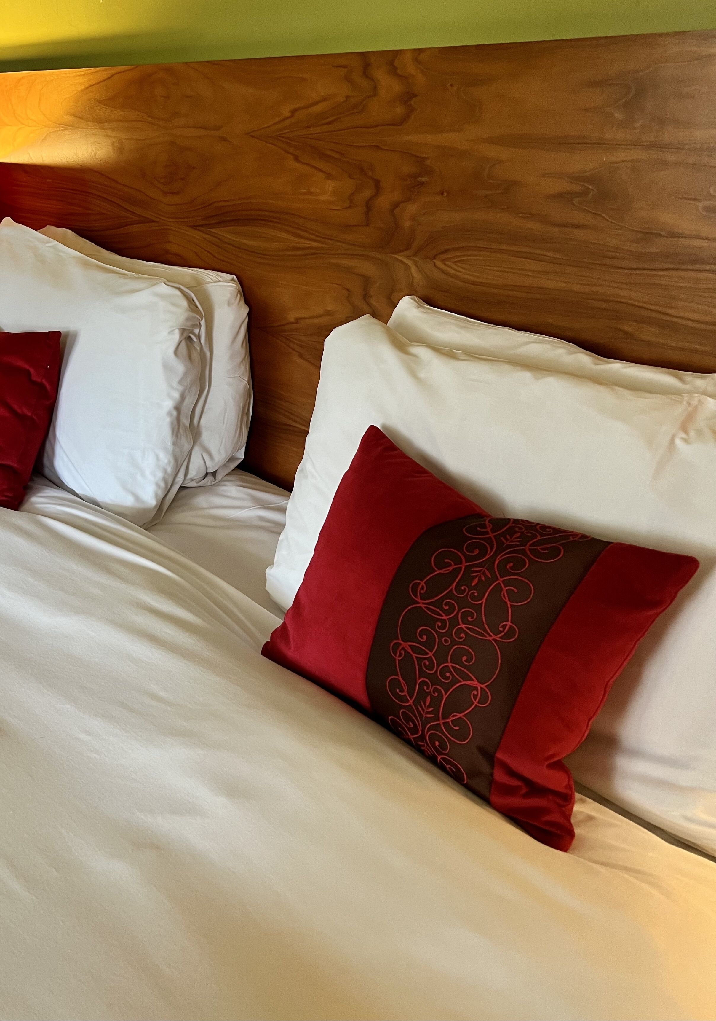 1 bedroom, premium bedding, desk, blackout curtains