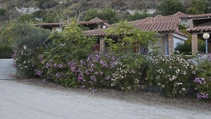 Unclassified image, 4 of 41, button - Villaggio Formicoli (Ricadi)