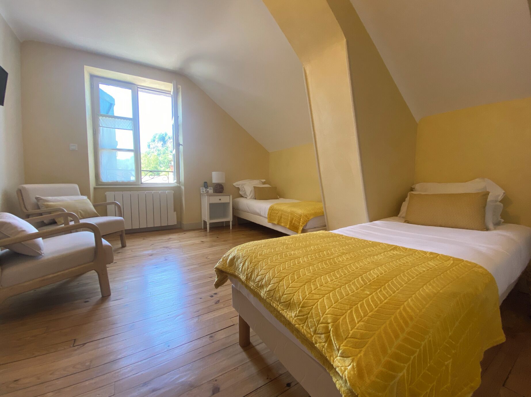 family suite | desk, iron/ironing board, free wifi