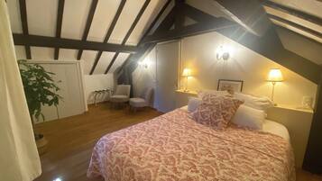 Suite Familiale | Bureau, fer et planche à repasser, Wi-Fi gratuit