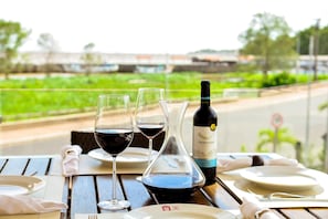 Breakfast, lunch, dinner served; Italian cuisine