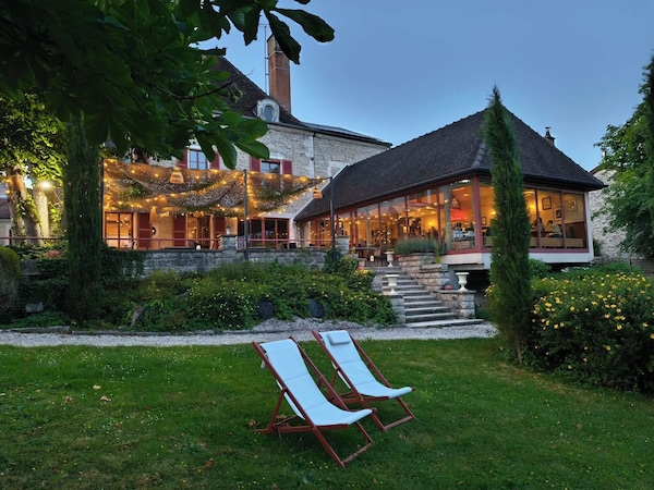 Logis Hostellerie De La Chaumière - Dolancourt
