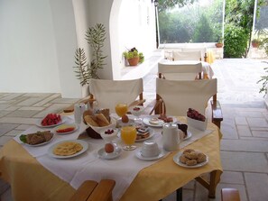 Breakfast area