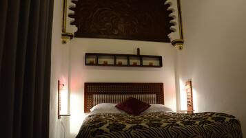 Chambre Double Classique, vue montagne | Couette en duvet d'oie, décoration personnalisée