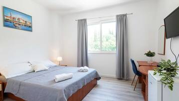 Apartment (Apartments Azzurro- Three Bedroom Apa) | 1 bedroom, premium bedding, desk, free WiFi