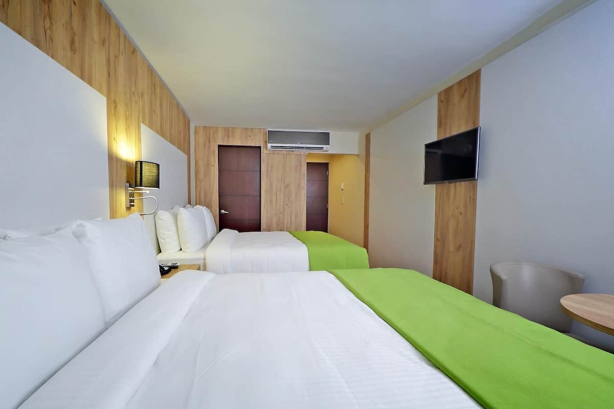 Premium bedding, in-room safe, desk, iron/ironing board