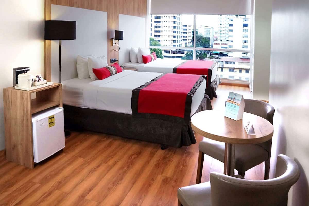 Premium bedding, in-room safe, desk, iron/ironing board