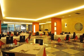 Der serveres morgenmad, frokost og aftensmad