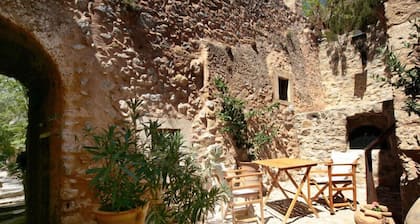 Dorovinis Monemvasia Castlehouses