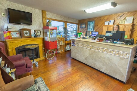 Mountain Breeze Motel - Image 9