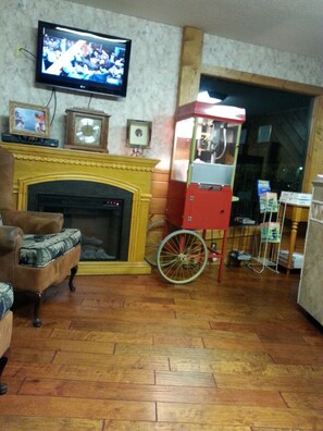 Lobby - Mountain Breeze Motel (Pigeon Forge)