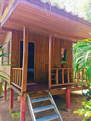 Habitación triple | Área de sala de estar