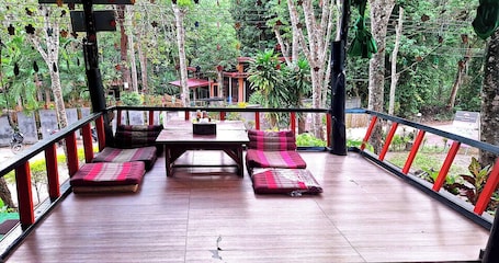 Morgunverður og hádegisverður í boði, taílensk matargerðarlist