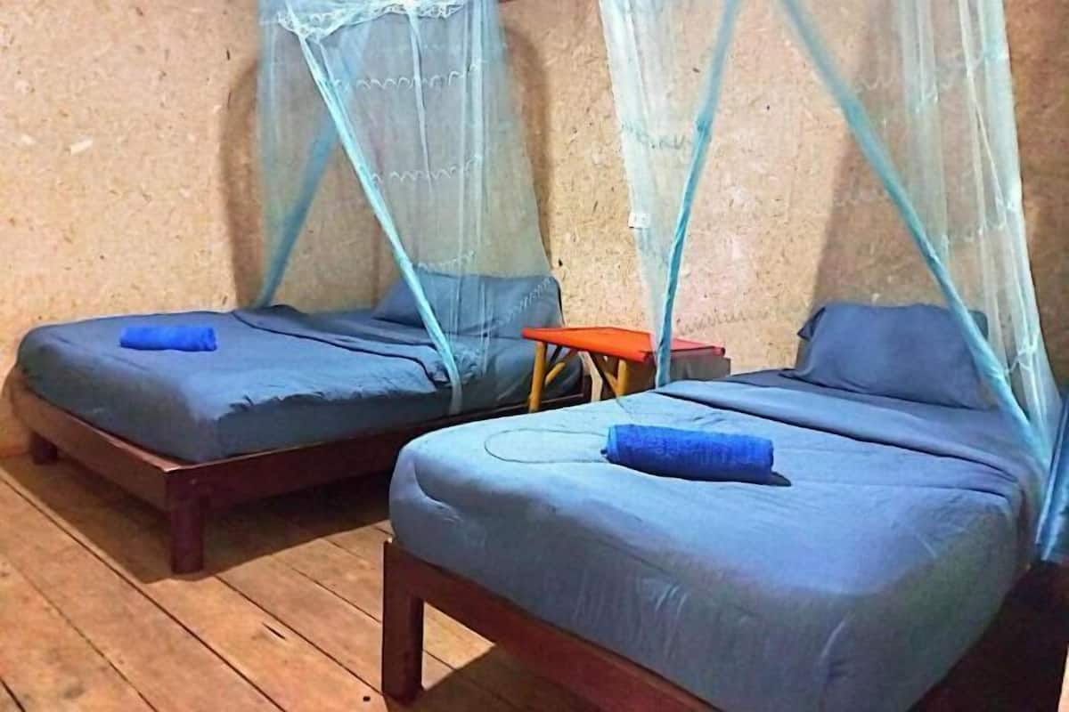 1 bedroom, Select Comfort beds, desk, laptop workspace