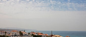 Ericeira Chill Hill Hostel & Private Rooms