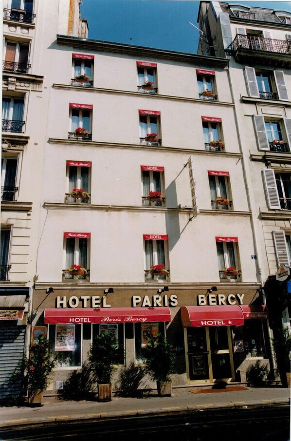 Exterior - Hotel Paris Bercy (Paris)