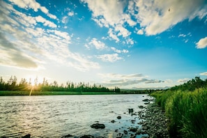 Beach - The Fishing Bear Lodge (Ashton)