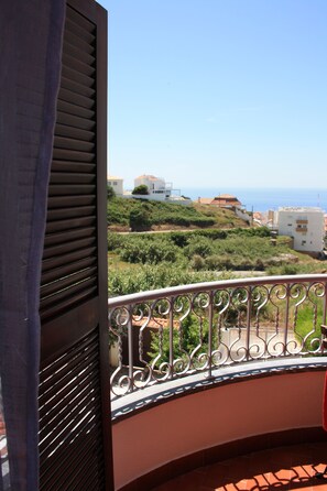 Shared Dormitory, Mixed Dorm, Shared Bathroom, Ground Floor (Sunset Colours 8 Beds) | Balcony