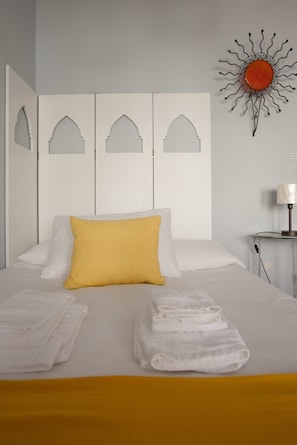 Double Room, Shared Bathroom (Dream Wave) | In-room safe, blackout drapes, free WiFi, bed sheets
