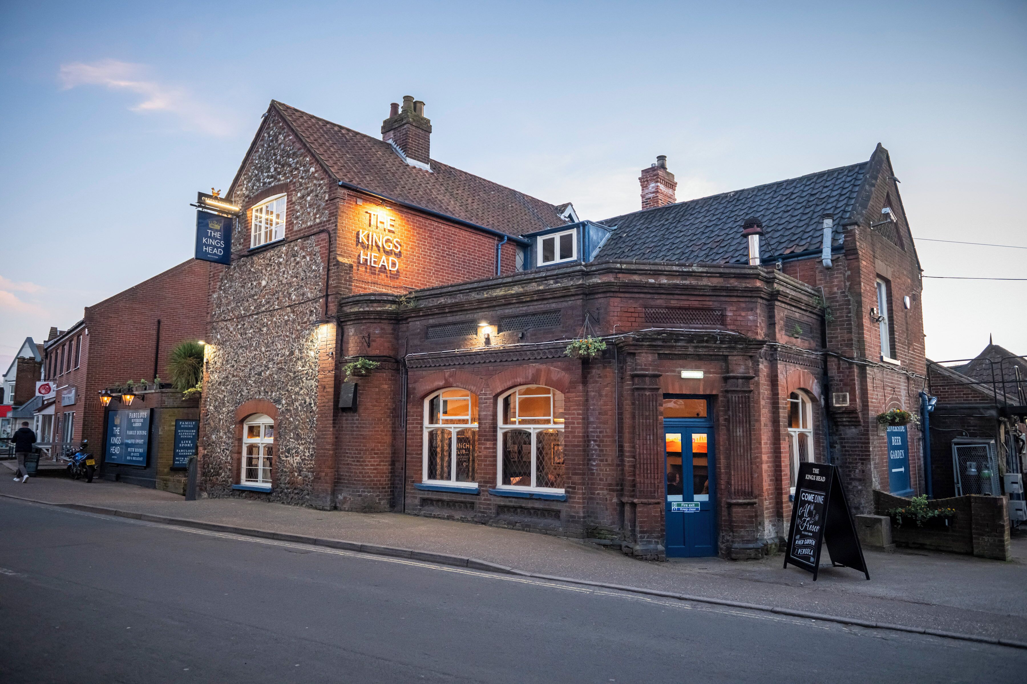 Front of property - evening/night