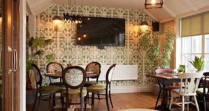 Kings Head Hotel by Greene King Inns