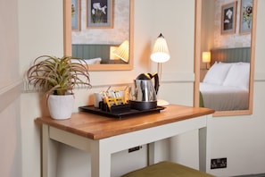 Bureau, Wi-Fi gratuit, draps fournis