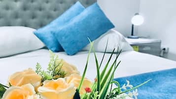 Economy Double Room without window, First Floor | Literie de qualité supérieure, coffres-forts dans les chambres