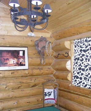 Classic Cabin, 3 Bedrooms, Fireplace | 3 bedrooms, free rollaway beds
