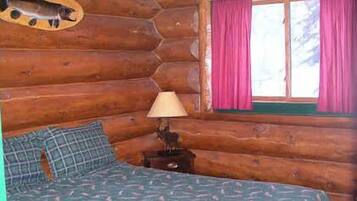 Classic Cabin, 3 Bedrooms, Fireplace | 3 bedrooms, free rollaway beds