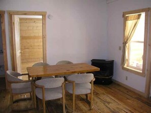 Standard Cabin, 3 Bedrooms, 2 Bathrooms | In-room dining - Ponderosa Vacation Rental (Lake City)