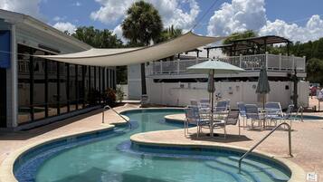 5 outdoor pools