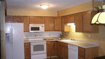 Kabin Premium, beberapa kamar, pemandangan gunung (River Access) | Dapur pribadi | Lemari es, microwave, mesin pencuci piring, dan mesin pembuat kopi/teh