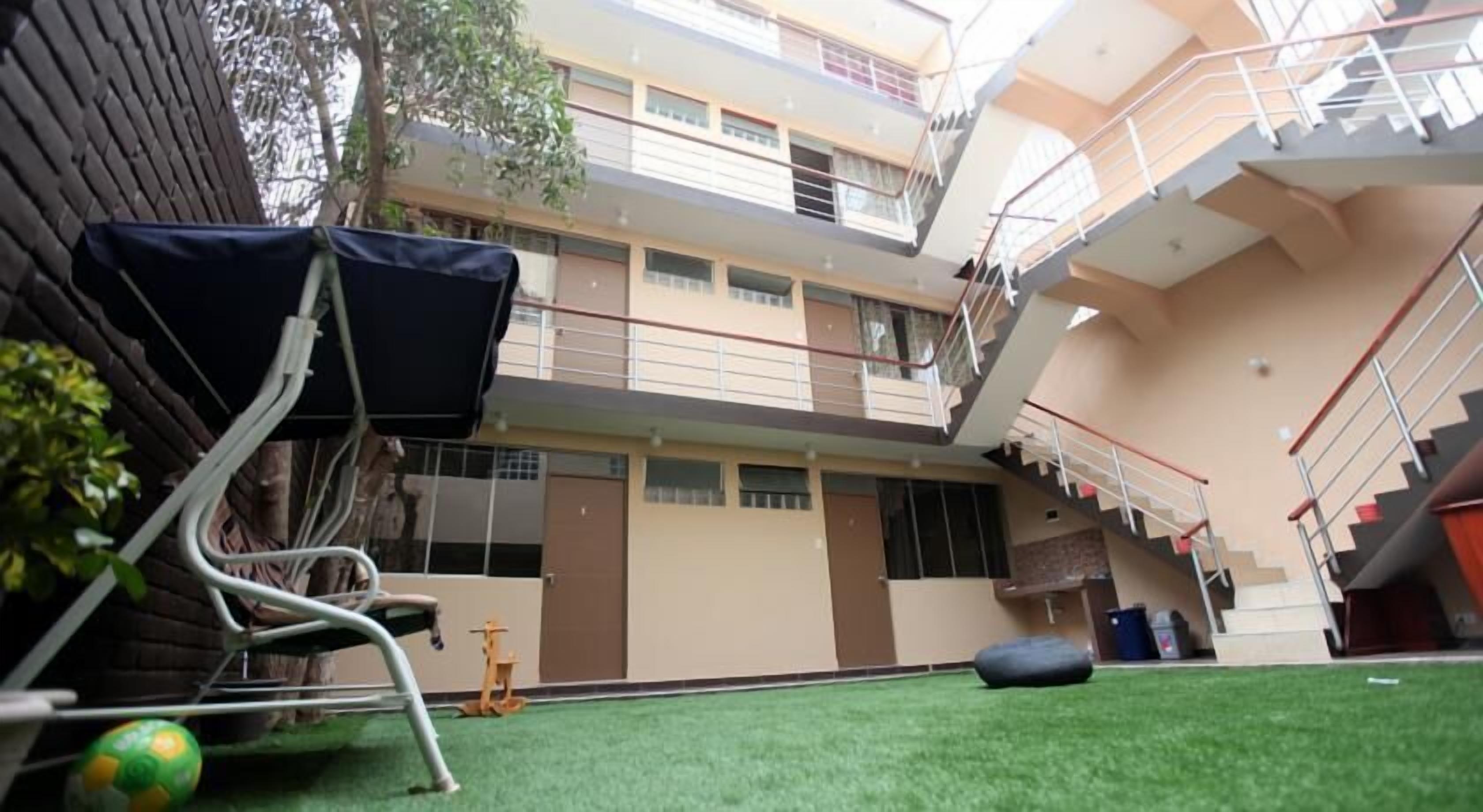 المنطقة المحيطة بالمنشأة